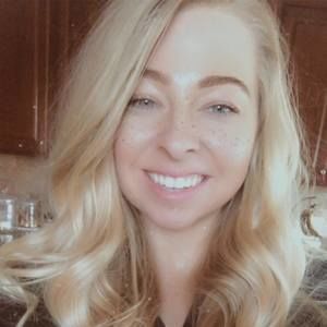 Meet your Posher, Alexia